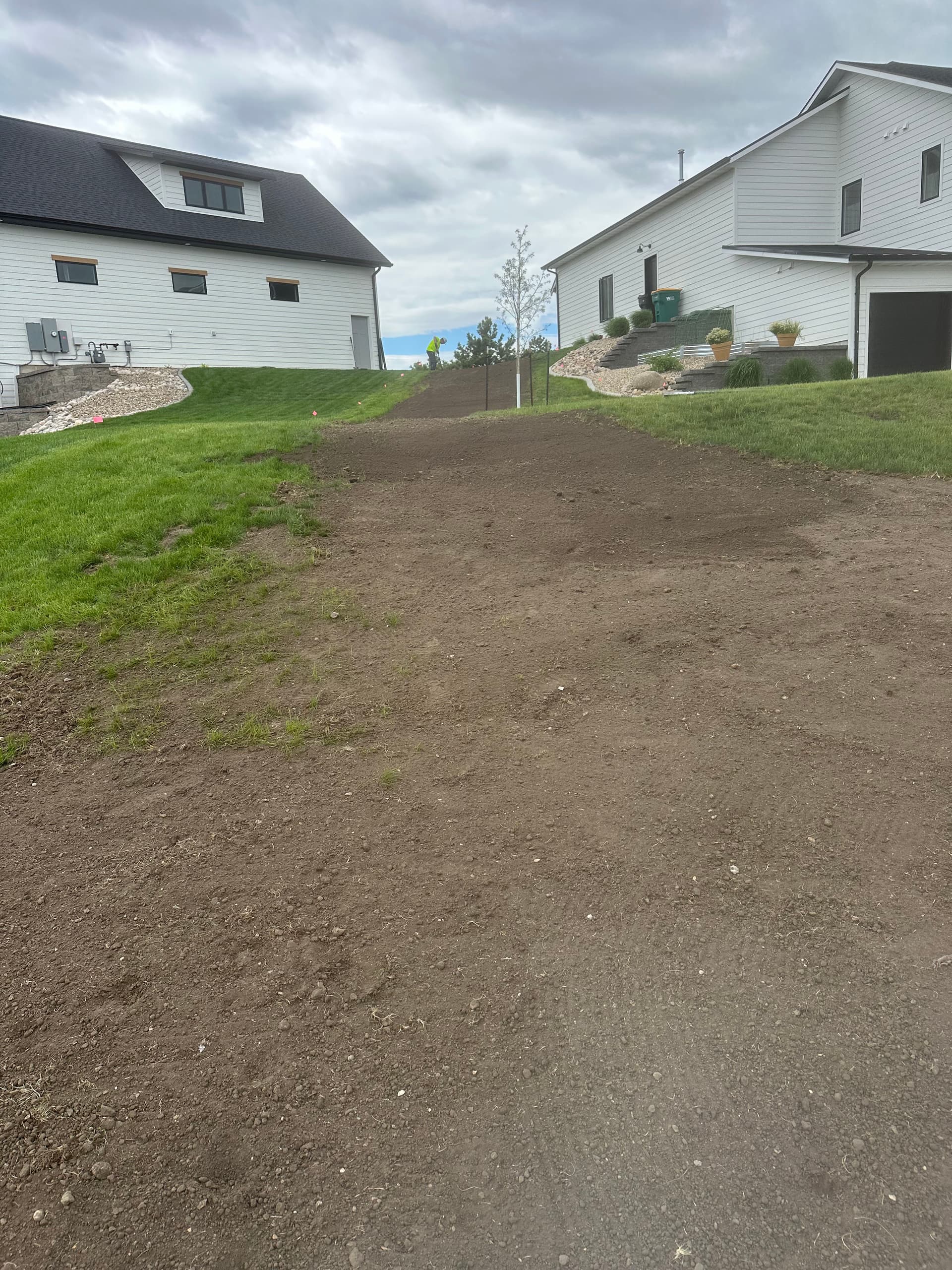 Gallery photos for Lakeside Yard Rebuild with Regrading and Hydroseeding: Image #2
